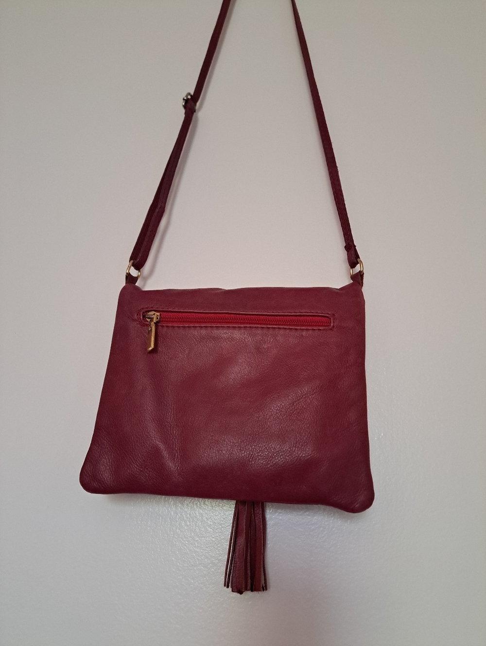 Vera Pelle Wine Red Crossbody Tassel Flap Bag - Picture 3 of 11